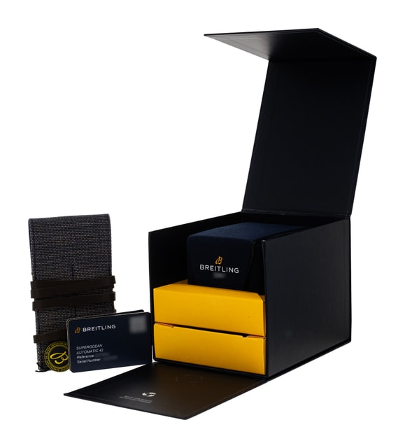 Breitling SuperOcean Automatic 42 A17375 Image 4